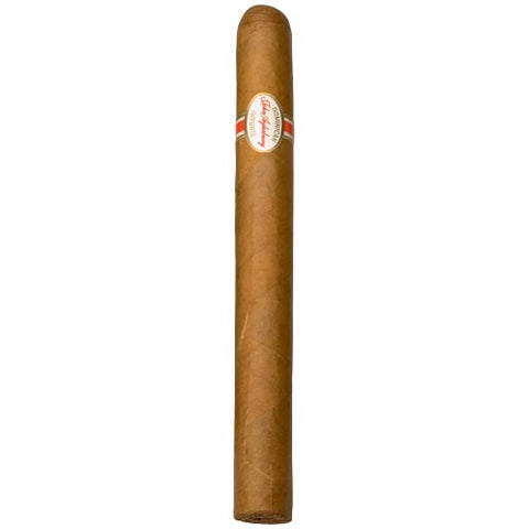 John Aylesbury Santo Domingo Churchill Zigarre mit hellbraunem Deckblatt und elegantem Ringband auf weißem Hintergrund