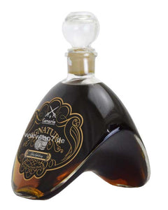 Corsario Signature Rum Based Spirit - John Aylesbury 0,5l in eleganter, einzigartiger Flasche mit dunklem Rum Inhalt.