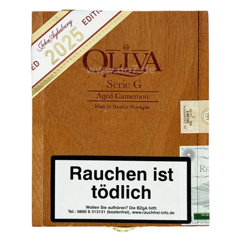 John Aylesbury Jahreszigarre 2025 by Oliva Zigarrenkiste aus Holz mit Warnhinweis und goldener Banderole
